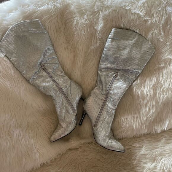 Silver rhinestone cowgirl boots - Picture 12 of 12